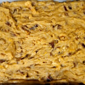 Orange and date slice mixture in tray