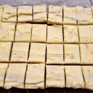 Orange and date slice cut