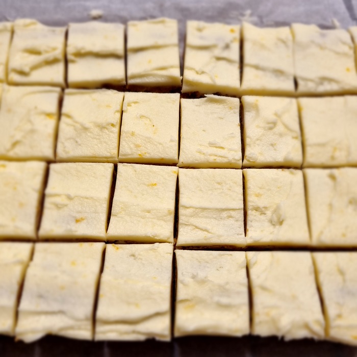 Orange and date slice cut