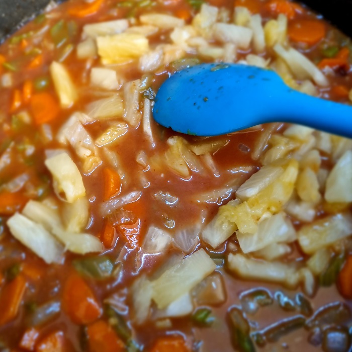 Sweet and sour sauce with vegetables