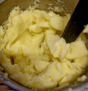 Mash potatoes
